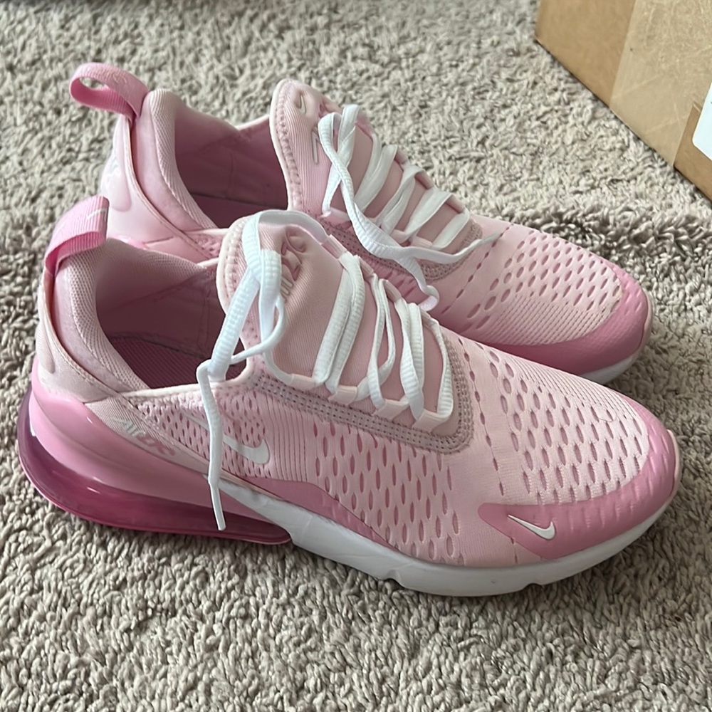 Adorable pink Nike Air 27c Youth 7 (woman 8.5)